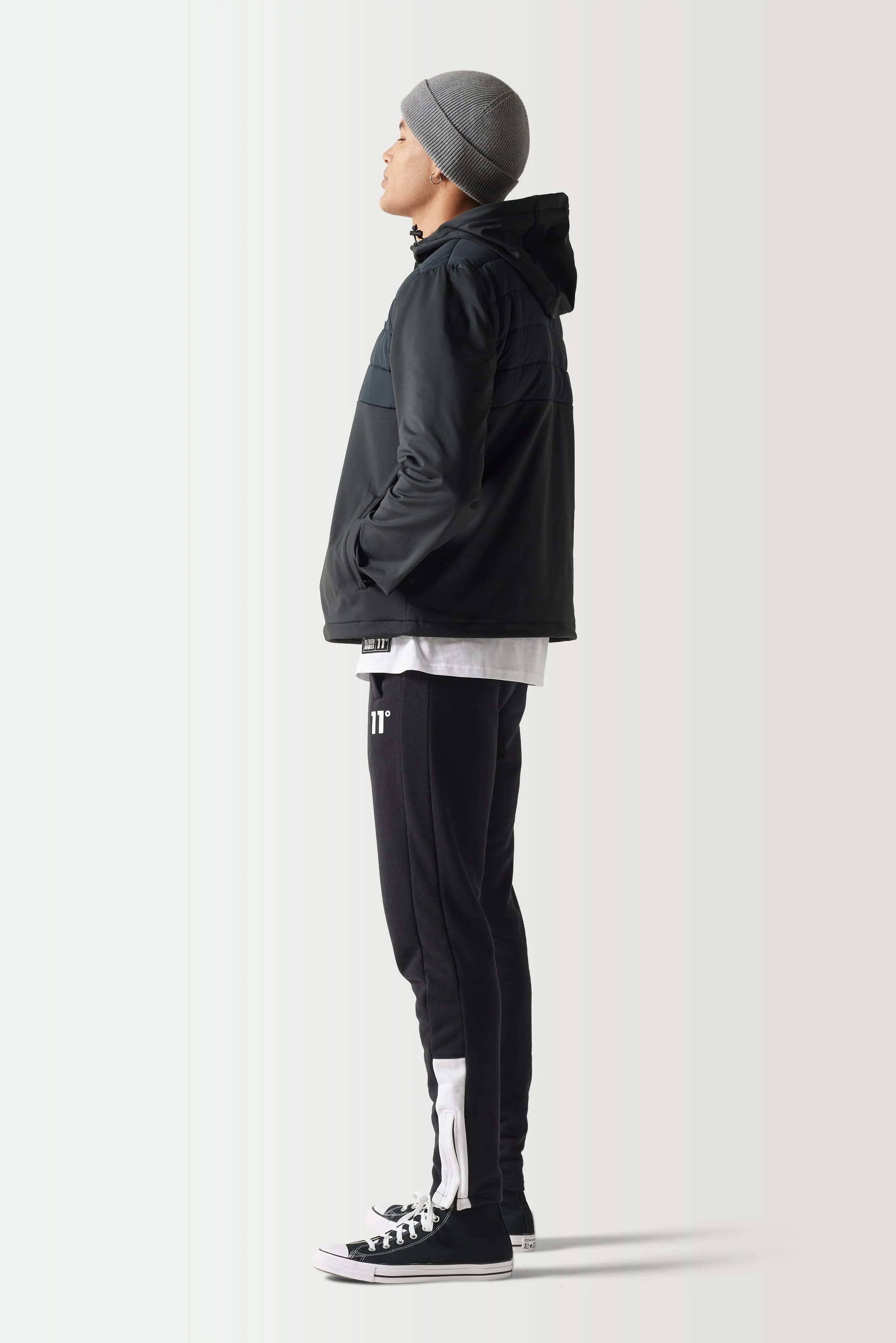 Overhead Hybrid Jacket - Black